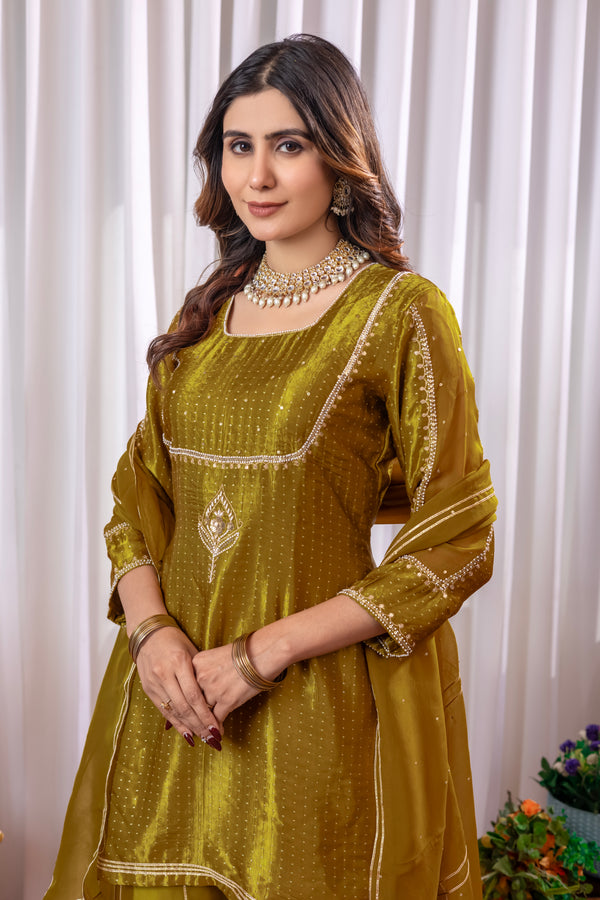 JAGGI BOOTI SILK KURTA SET