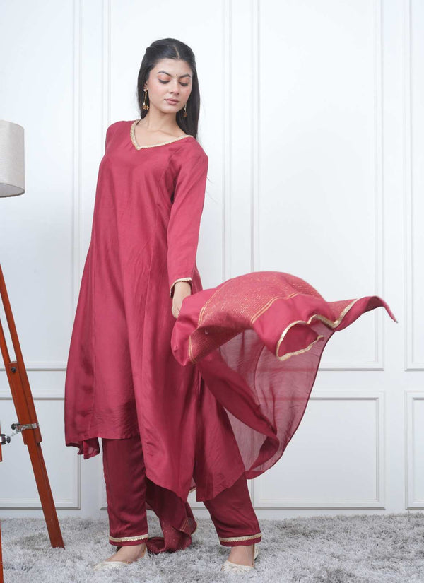 RED KALI KURTA SET WITH FIDA DUPATTA