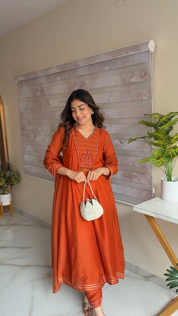 TANIYA ATMARAMANI ORANGE YOKE KALIKURTA SET