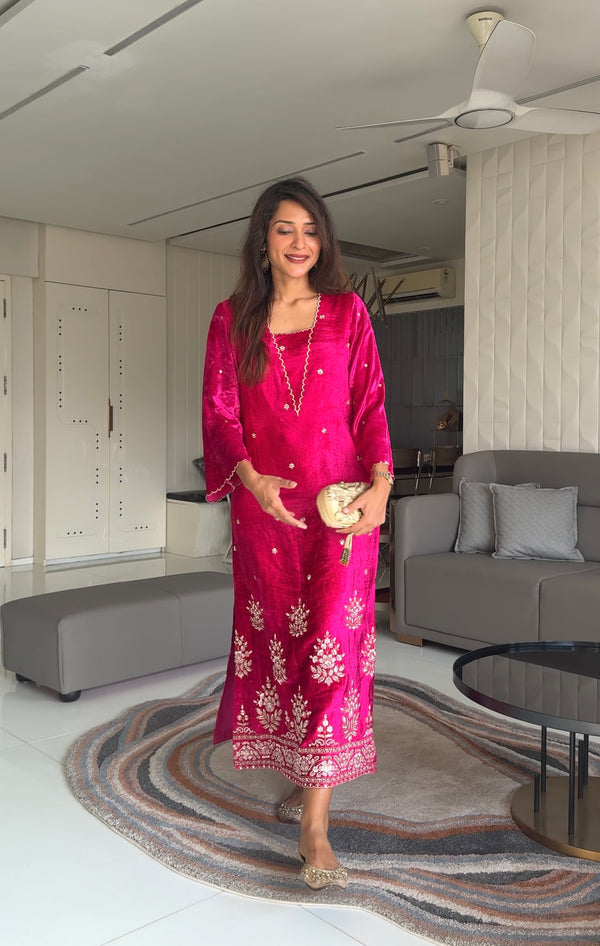 GUNJAN LADHA IN MAHARANI VELVET FESTIVE TUNIC