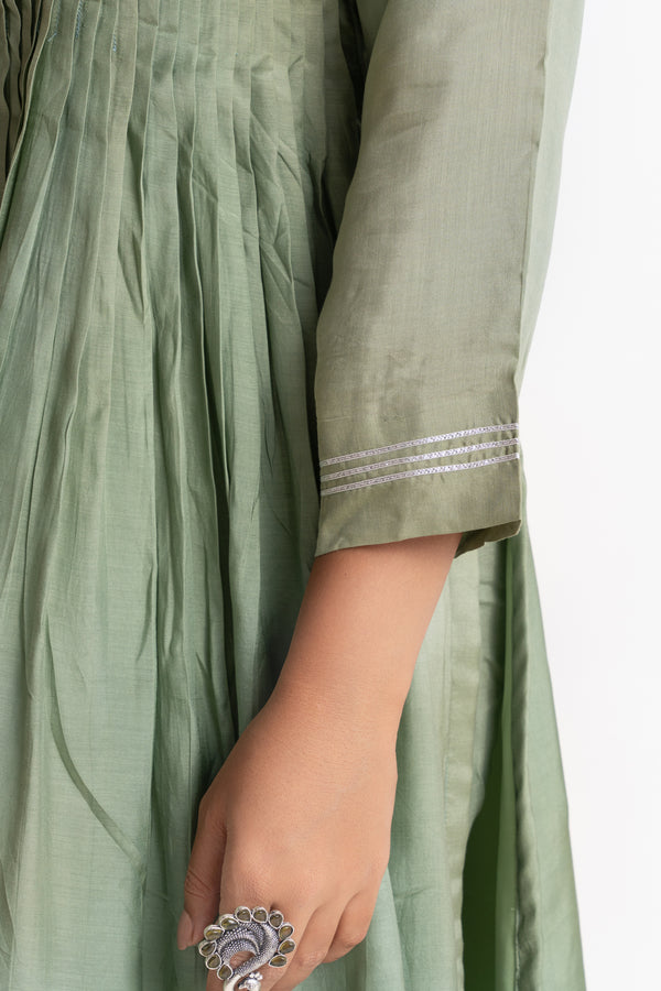 GREEN MUSLIN PLEATED KURTA SET