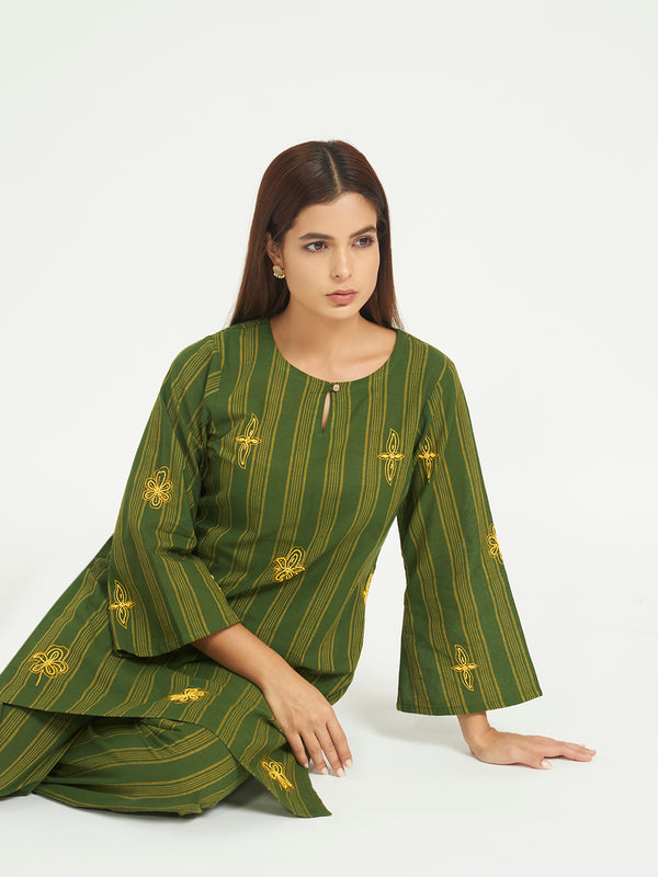 Green Striped Kurta Set with Embroidery
