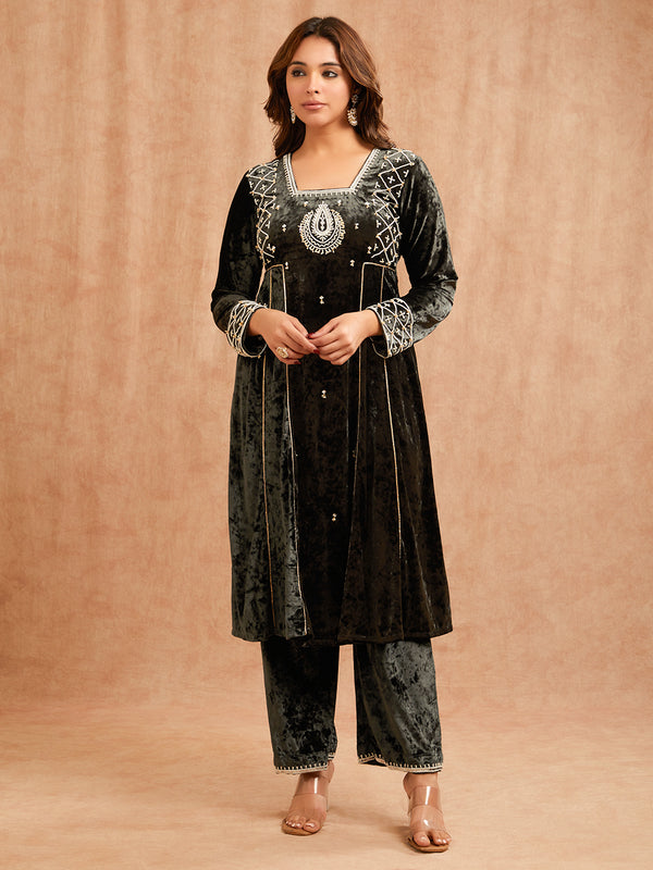 GREEN VELVET ANARKALI KURTA SET