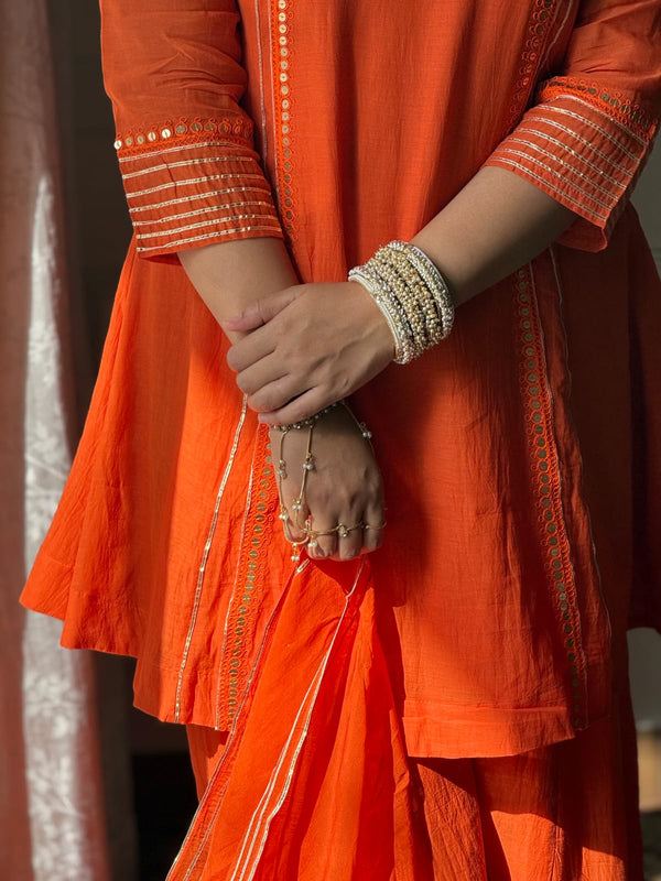 DEEPIKA KEWALRAMANI IN ORANGE CHANDERI KURTA SET