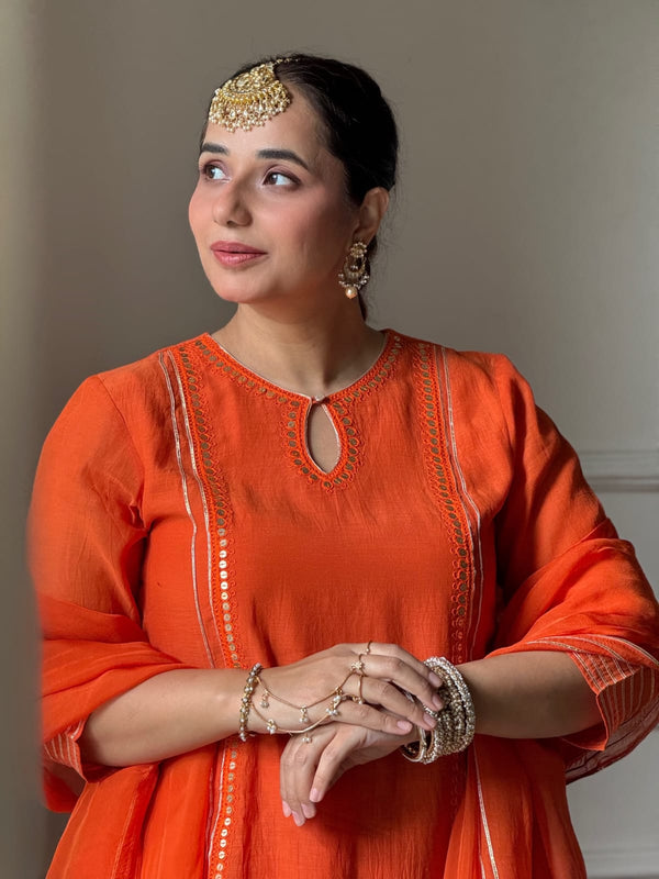 DEEPIKA KEWALRAMANI IN ORANGE CHANDERI KURTA SET